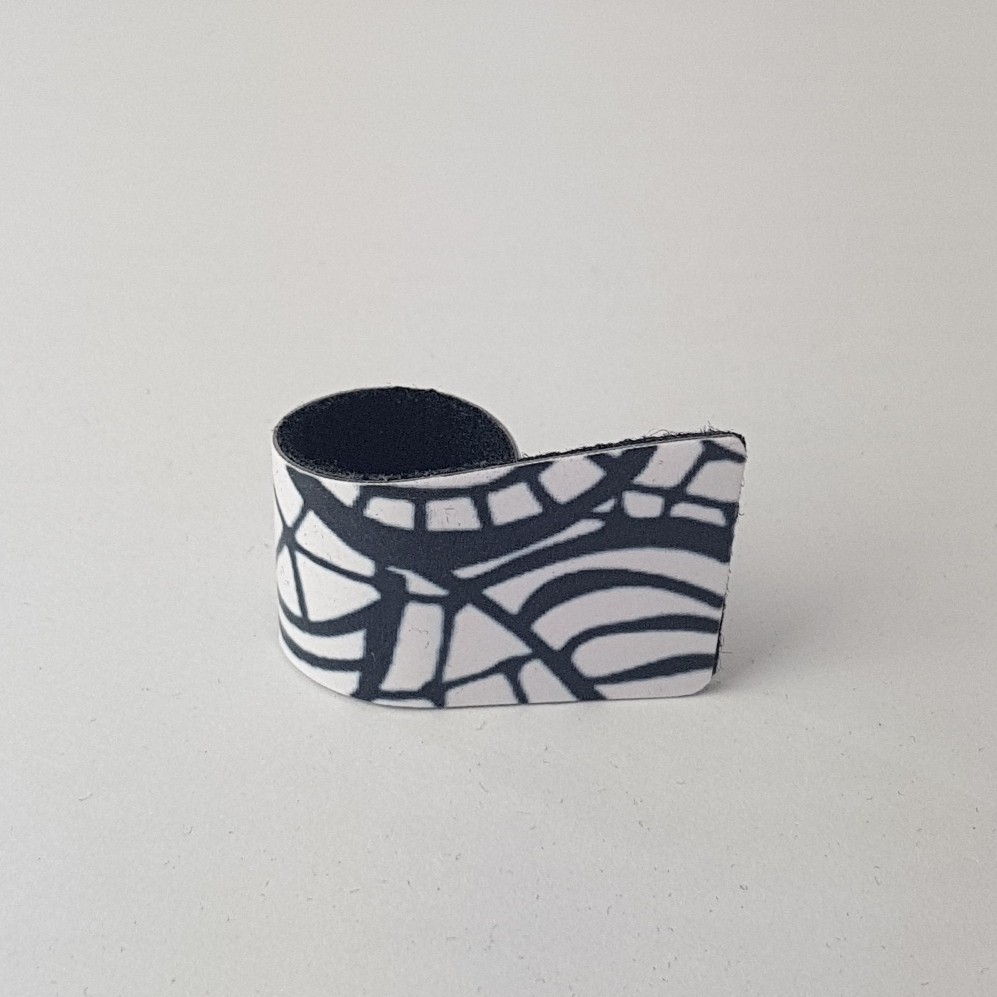 Lace snail ring
