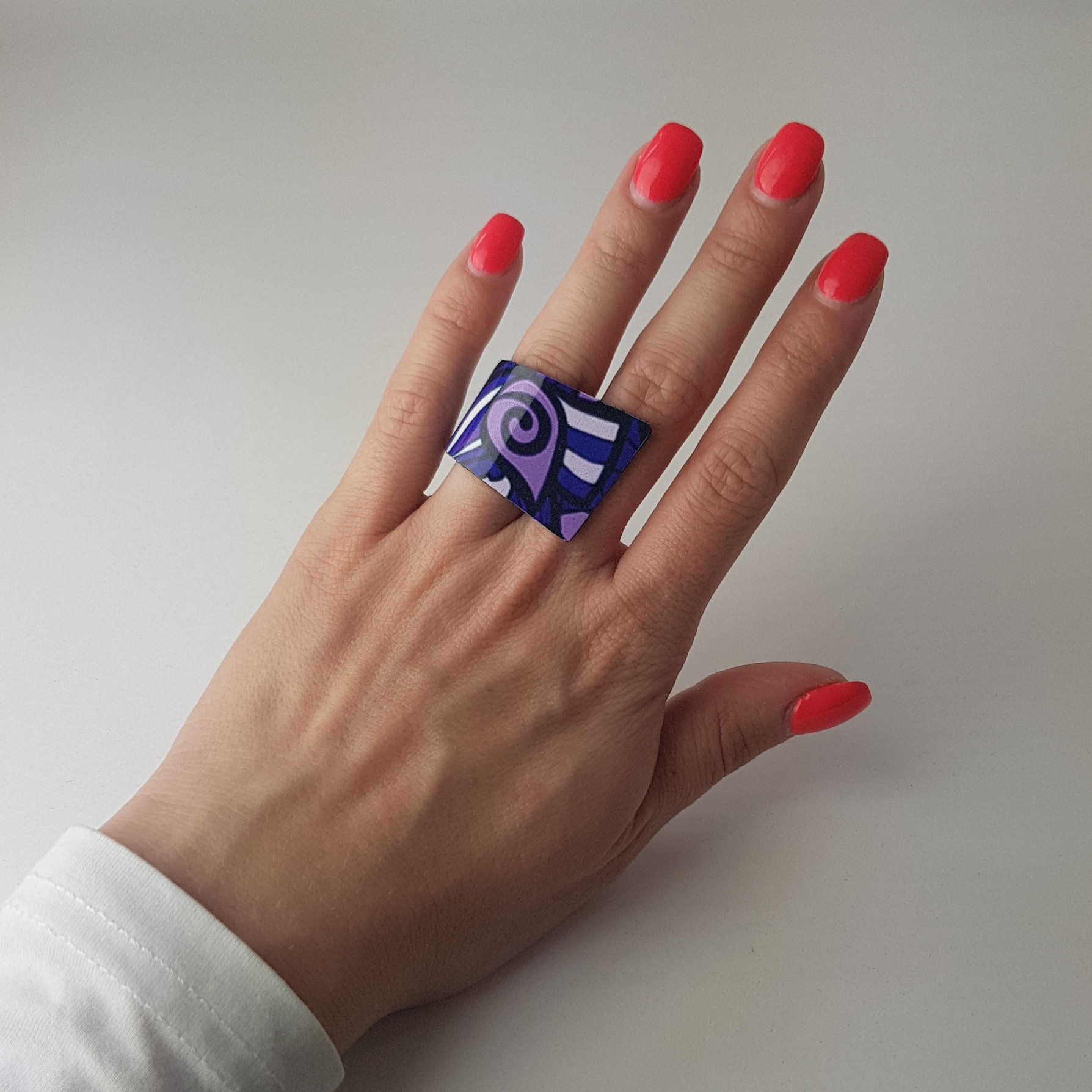 Lila Snail Ring