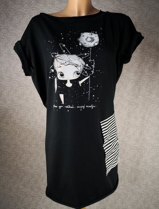 Oversized T-shirt - Trust the Universe, black