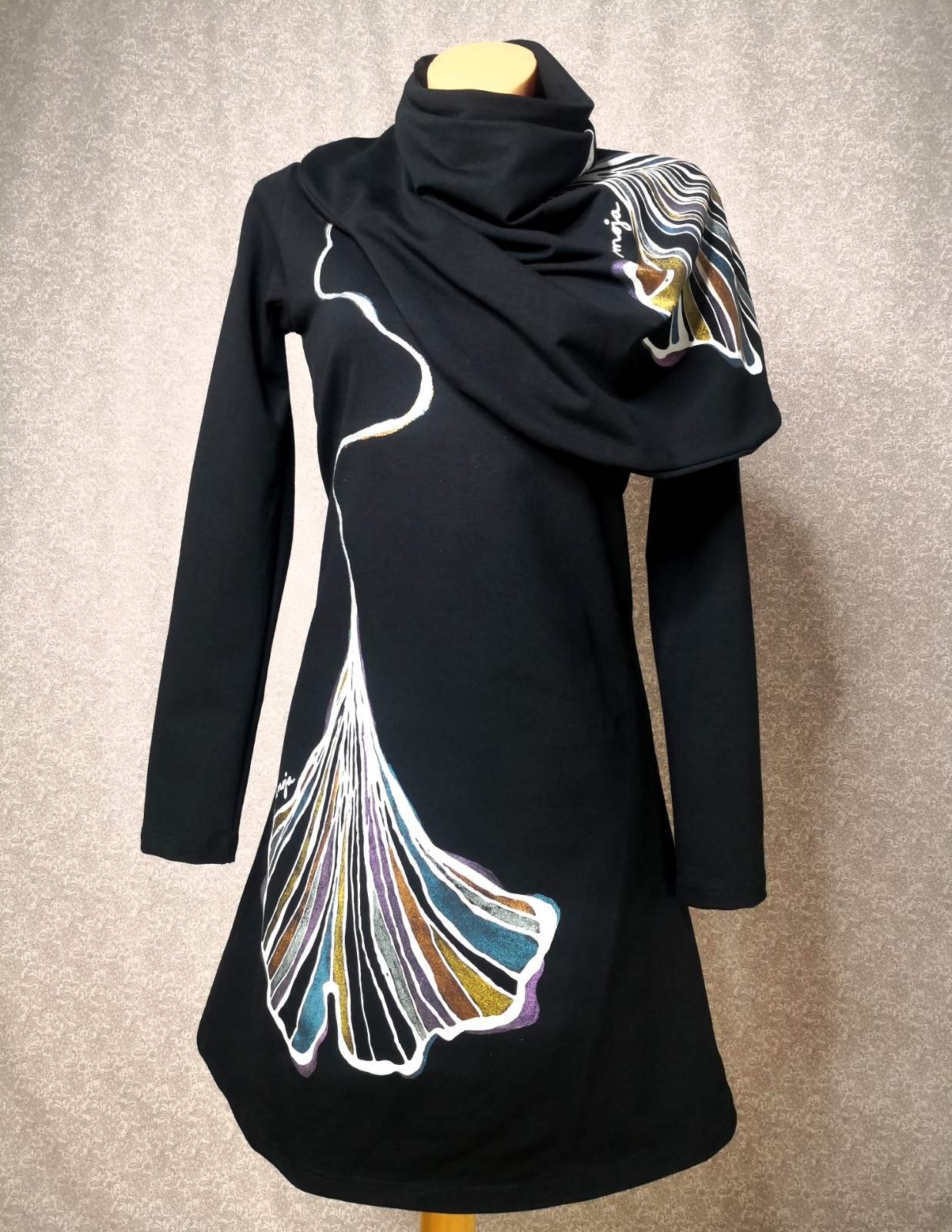 Gingko scarf