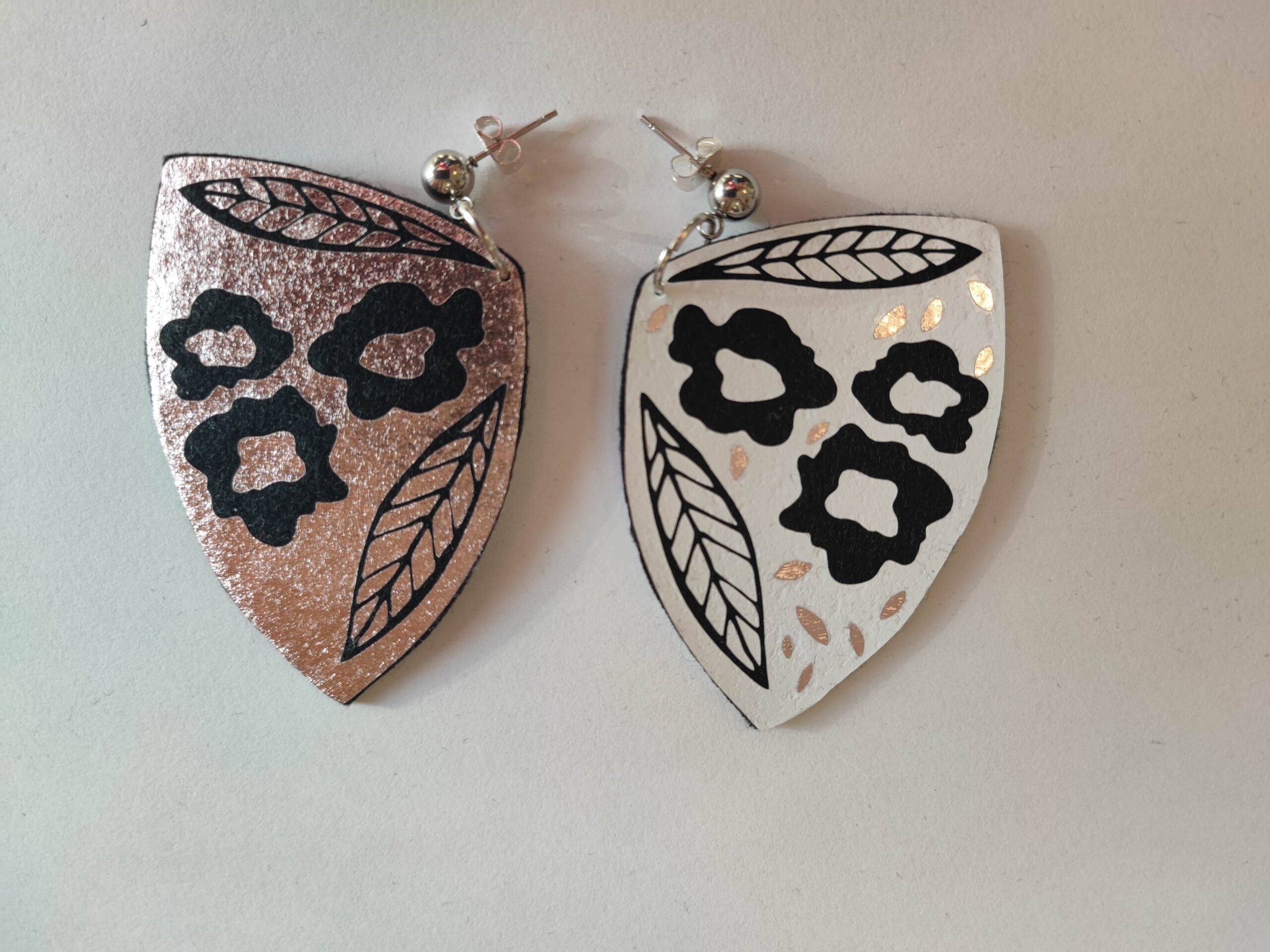 Uhani Rosegold metulj