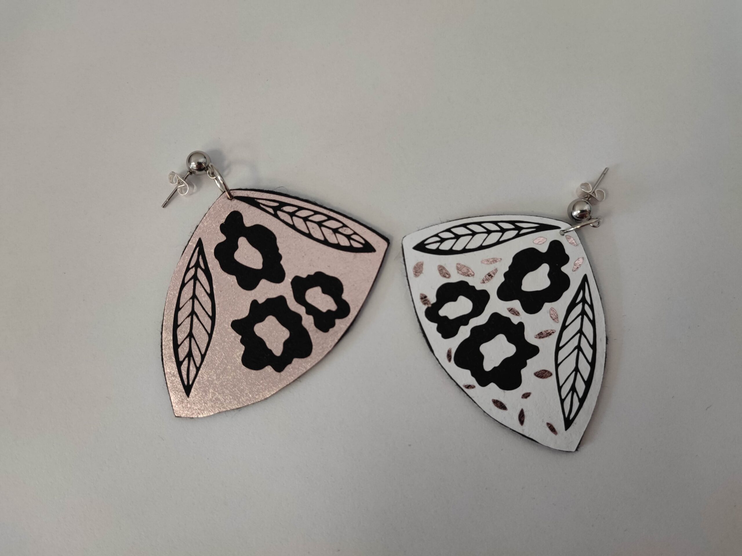 Uhani Rosegold metulj