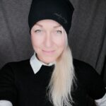 Pure black cap