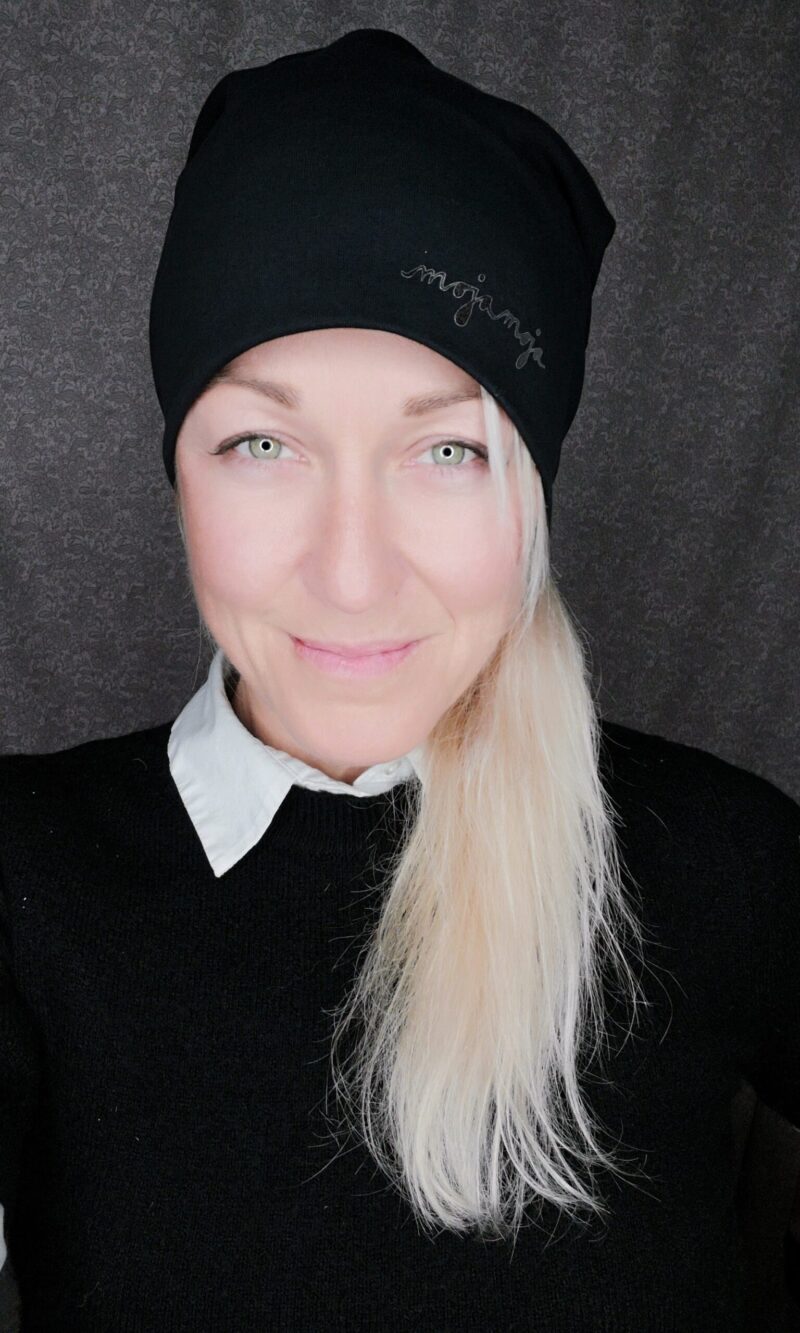 Pure black cap