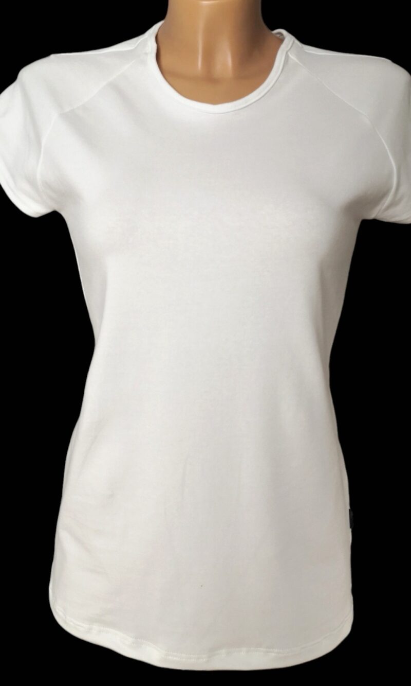 Pure white short-sleeved raglan T-shirt