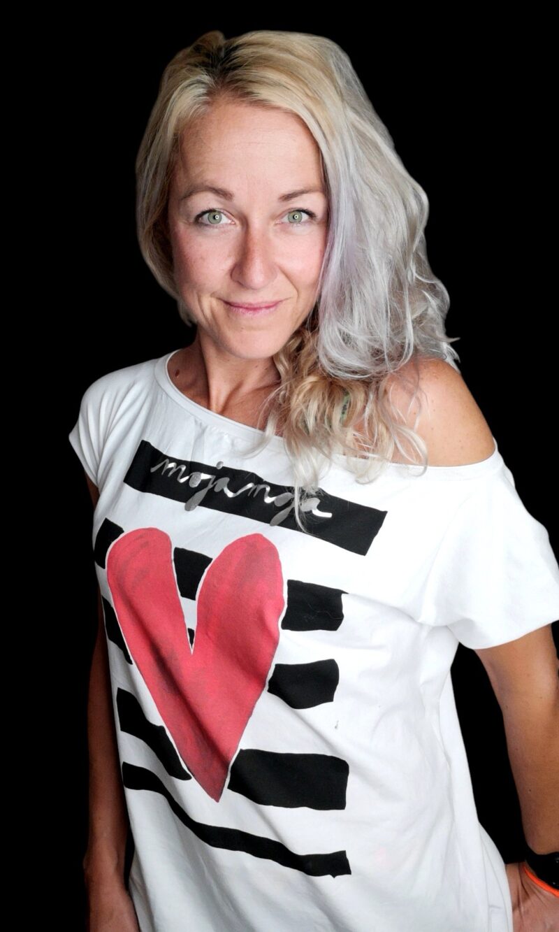 Oversized white T-shirt Big heart