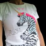 Bela ženska majčka Zebra