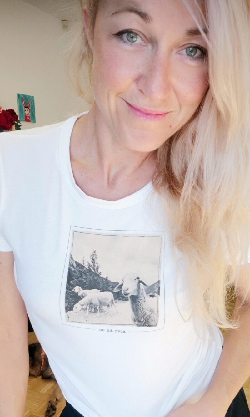 White women's T-shirt Ne bit ovca