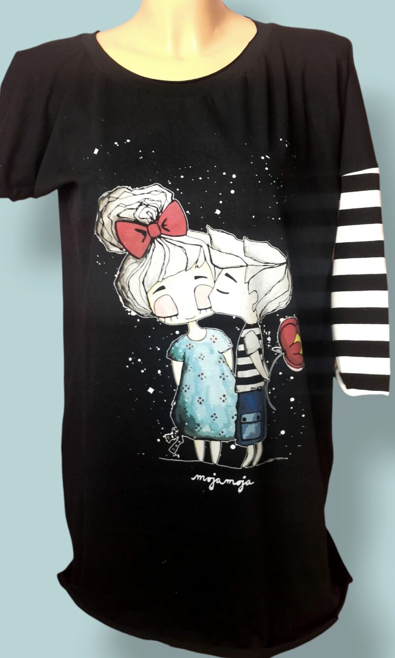 Oversized The Kiss Gave Me Black T-shirt
