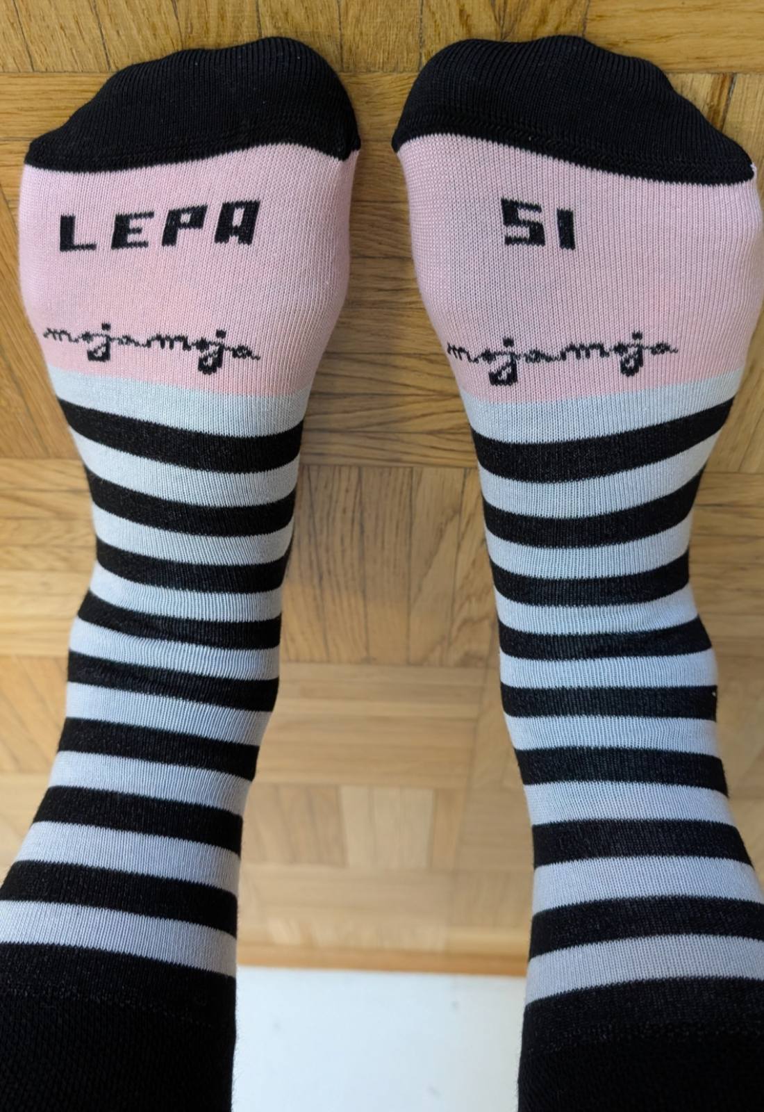 Nogavice Lepa si - črte