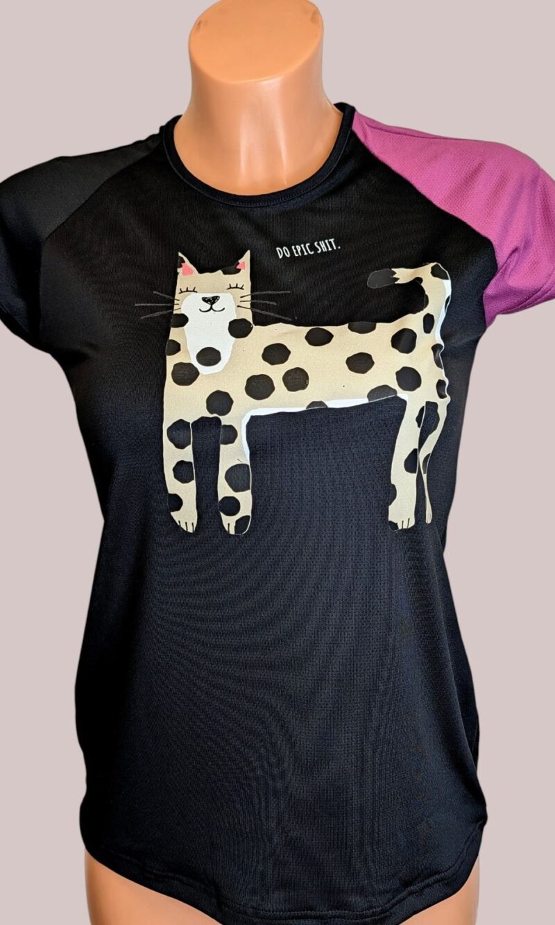 Women's Let me be wild sports T-shirt